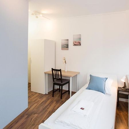Zentral Gelegene Zimmer Mit Gemeinschaftsbad Und Kueche Нюрнберг Экстерьер фото
